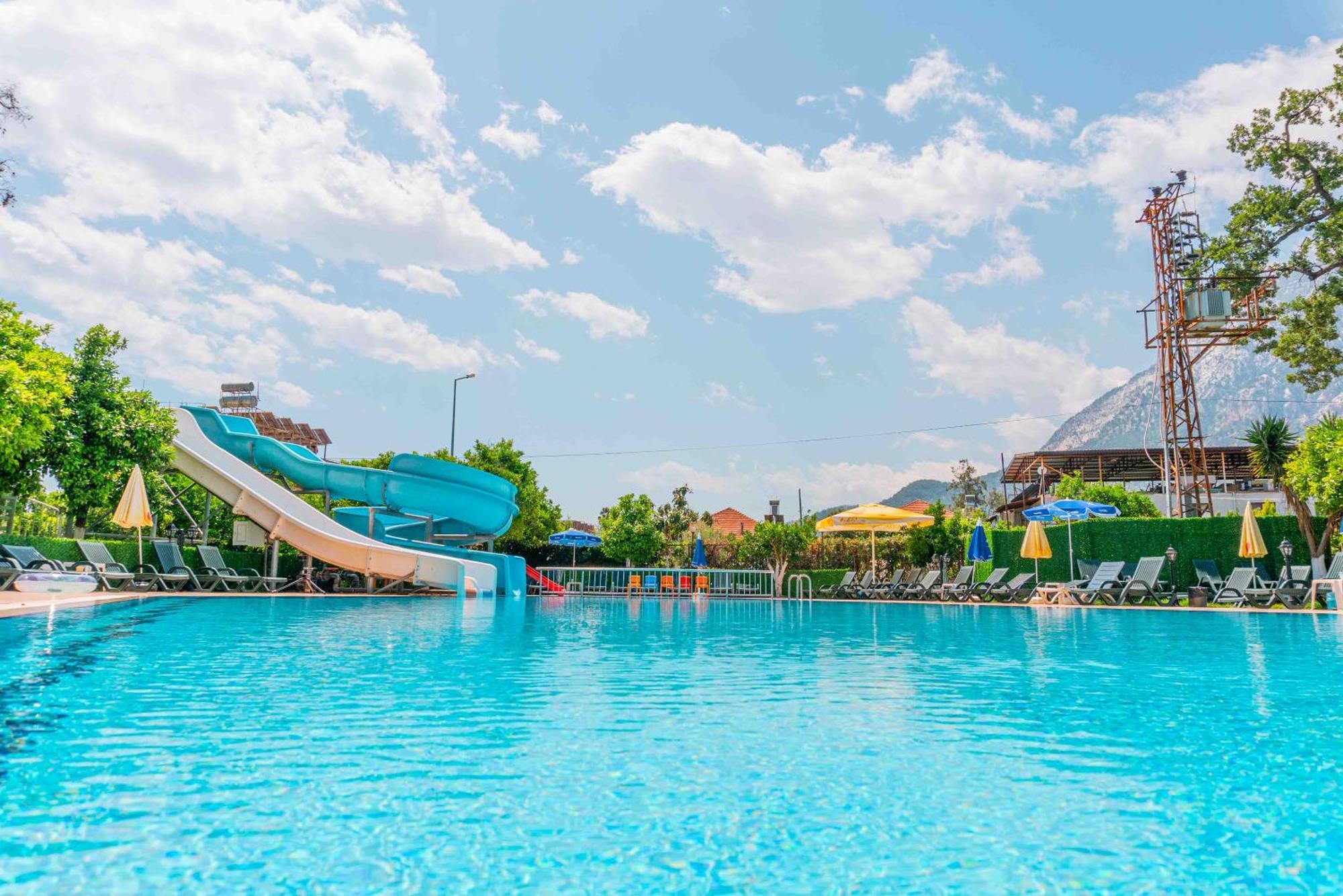 Belpoint Beach Hotel เกเมร์ ภายนอก รูปภาพ