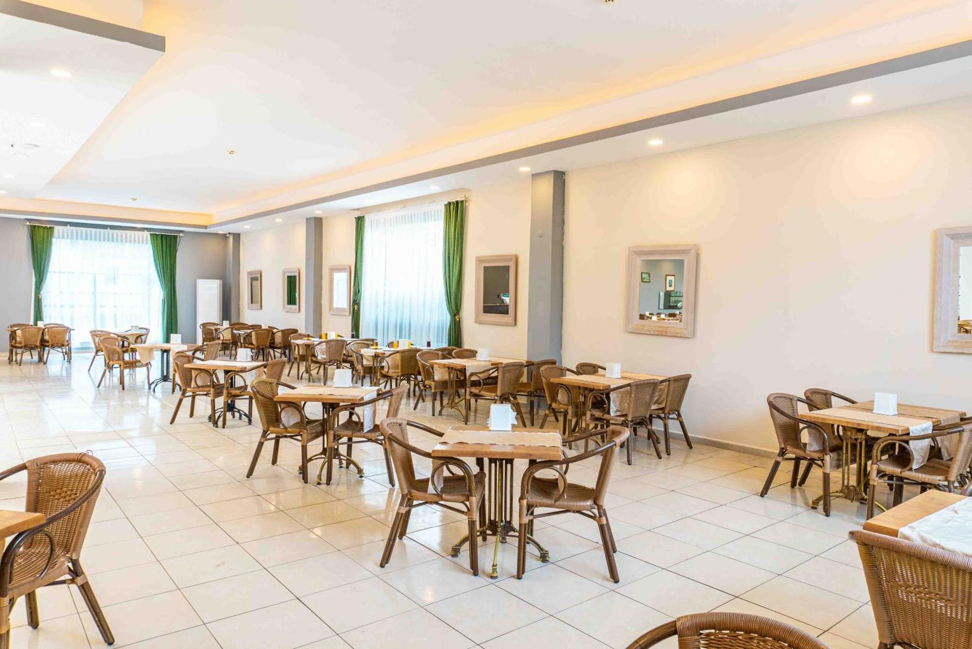 Belpoint Beach Hotel เกเมร์ ภายนอก รูปภาพ