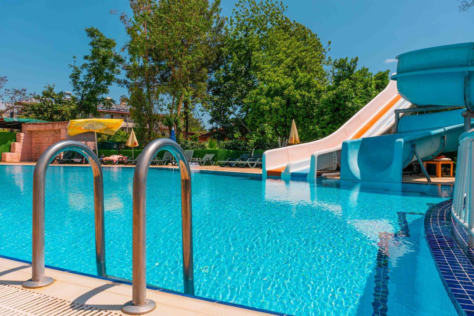 Belpoint Beach Hotel เกเมร์ ภายนอก รูปภาพ