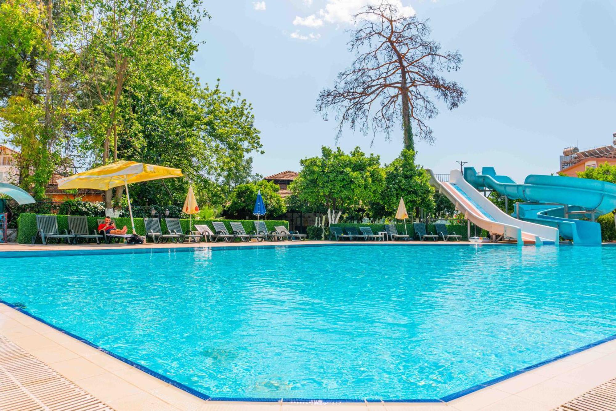 Belpoint Beach Hotel เกเมร์ ภายนอก รูปภาพ