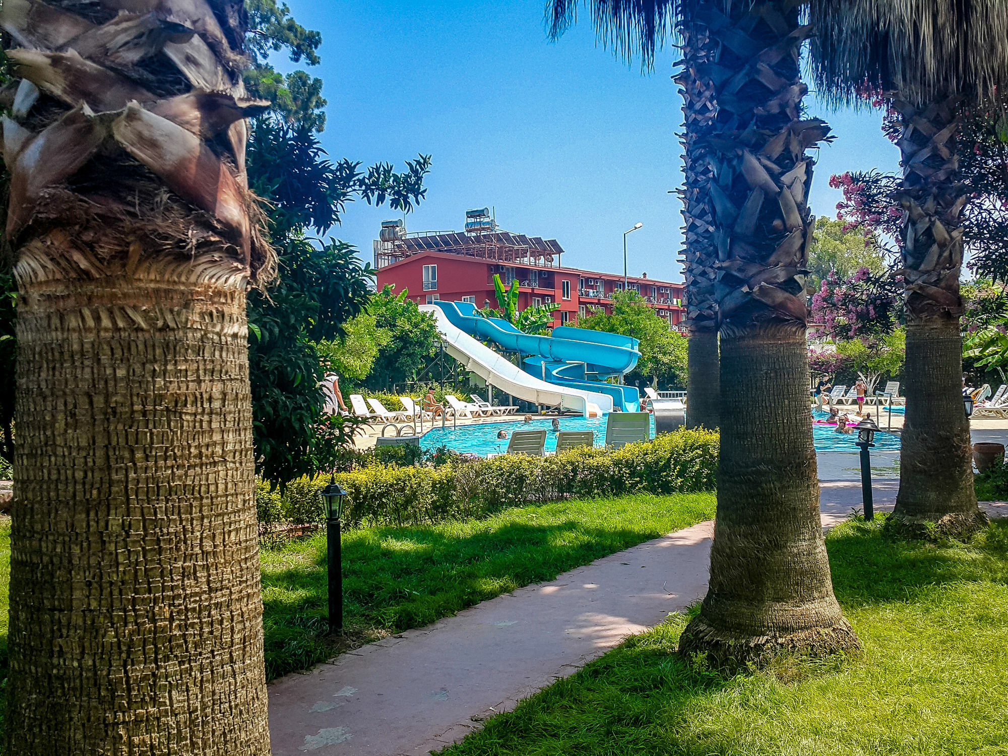 Belpoint Beach Hotel เกเมร์ ภายนอก รูปภาพ