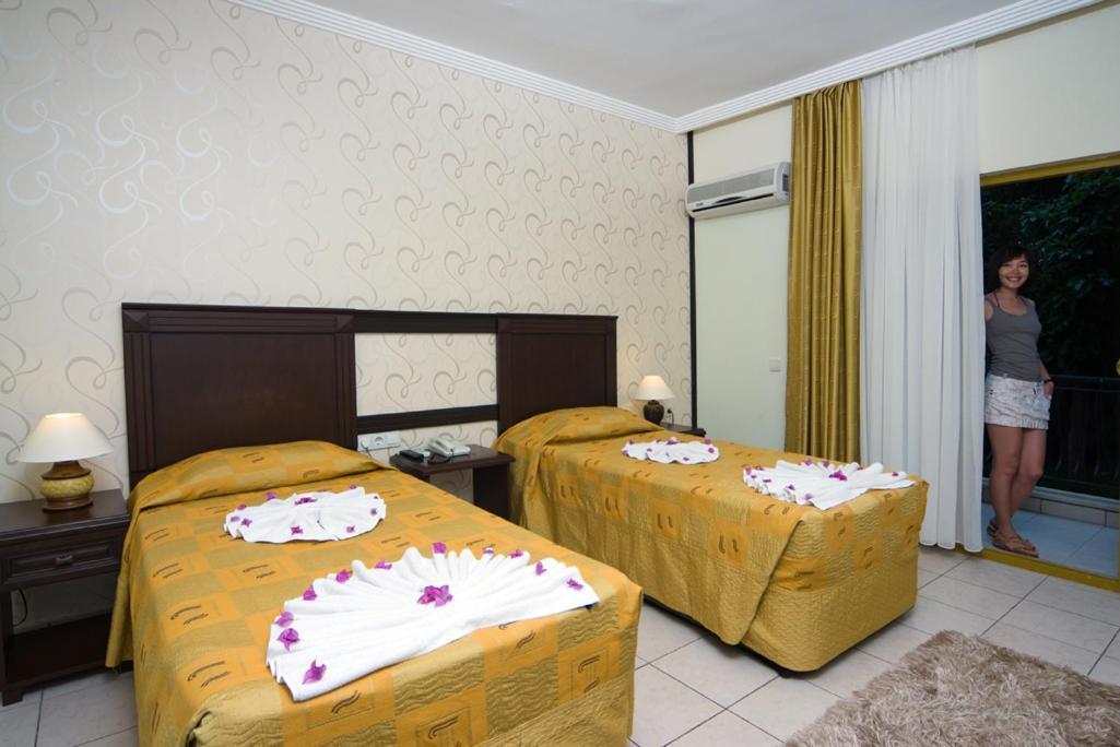 Belpoint Beach Hotel เกเมร์ ภายนอก รูปภาพ